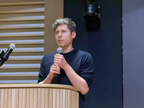 AlexReibman's tweet photo. OpenAI and Anthropic are at war. On the same day, they both launched the world's best coding models— Codex 5.3 and Opus 4.6

Who has the best LLM? OpenAI invited 150+ top hackers to find out

Here’s the finalists from the Official Codex Hackathon at @cerebral_valley @OpenAI (🧵): https://t.co/Q5dxKJwJ7y