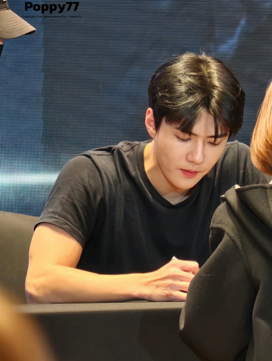 📷 260206 | Xiaomang Fansign Event in Shanghai

SEHUN TOOK OFF HIS OUTER😭

© Poppy77
#SEHUN #세훈