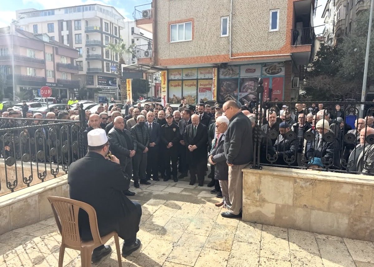 İl Başkanımız Sayın Muhammet Subaşıoğlu, İlçe Başkanımız Osman Özpek’e vekaleten İlçe Başkan Yardımcılarımız Yaşar Kocabaş, Hüseyin Zeyt Karta, Yunus Çiftci, Sadık Gürsoy ve Murat Altan; İncilipınar mahallemizde Abdülkadir Geylani Cami-i Şerifi’nin açılış törenine katıldılar.