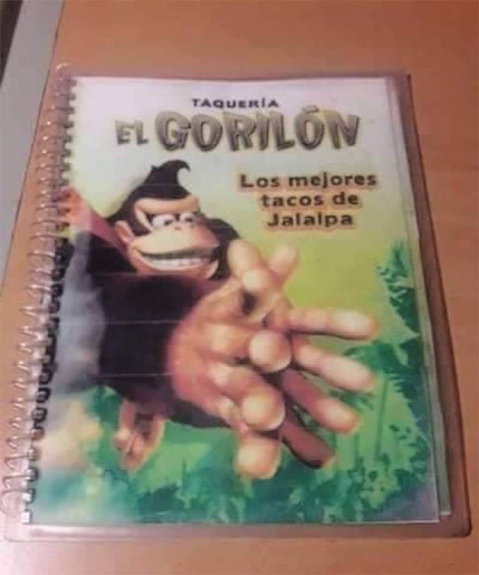 como le digo (de la forma más asertiva posible) a la compañera que tengo sentada en frente que es una falta de respeto muy grande ir a un recinto cerrado con mas gente oliendo a puta mierda. Hermano no es un caso aislado, la mitad de las veces que viene huele agrio
