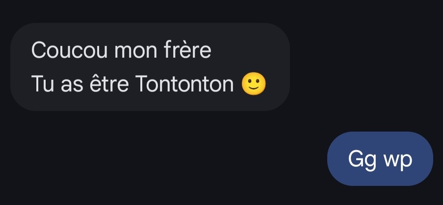 RimuruLeBandit's tweet photo. Ma soeur qui annonce son 3ème enfant pendant que je relance une ARAM du chaos sous nuit blanche 🙂 https://t.co/4kdG9UsW3J