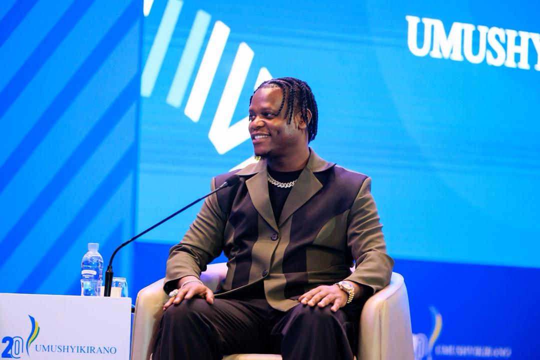 Maurice ati  Umunyarwanda twifuza ni uwuhe?

<a href="/BruceMelodie/">Bruce Melodie</a> ati "Twifuza umunyarwanda nka Munyakazi." 

Mvugira ngo YUHUUUUUUUUUU🔥🔥🔥🔥