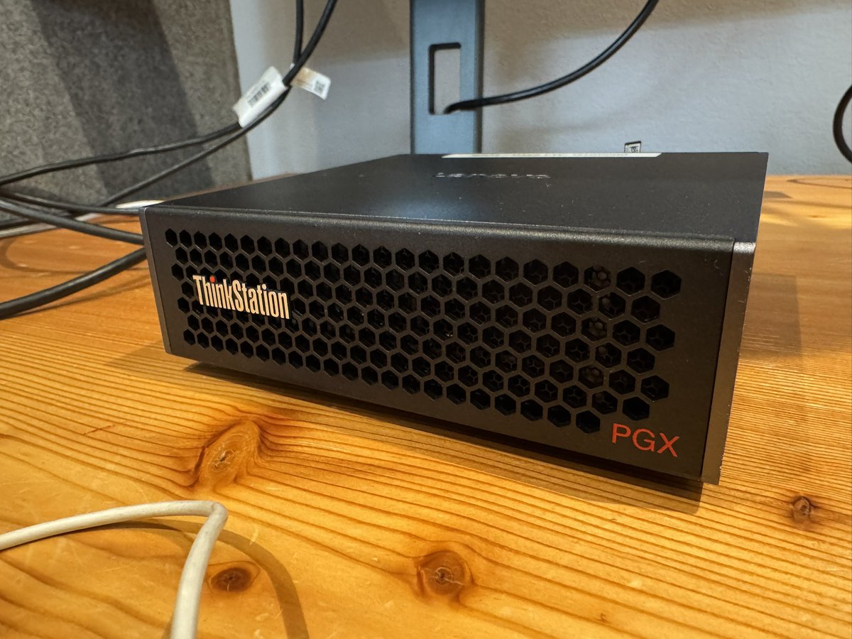 Francesco tweet media