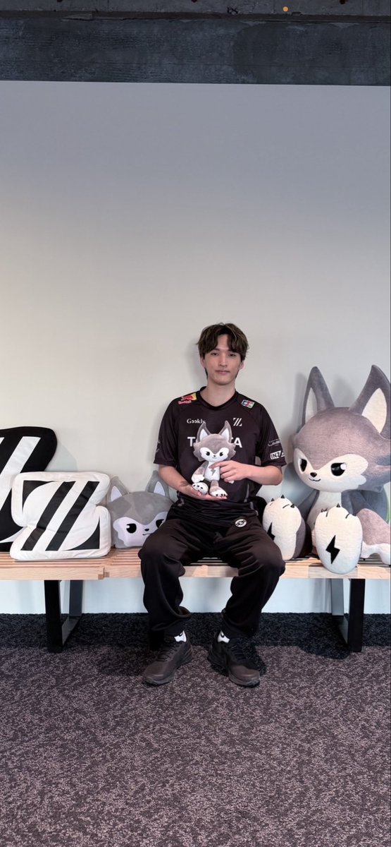 ZETA Batman tweet media