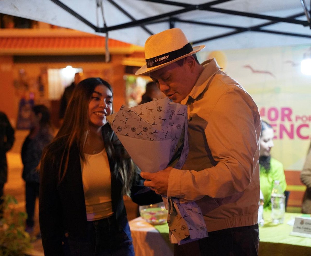 La EMAC EP realizó la reapertura del Parque Quetzal junto al alcalde Cristian Zamora, entregando a la ciudadanía una obra más que se suma a las interminables acciones de recuperación y mejora de los espacios públicos de Cuenca.

Este renovado espacio vuelve a abrir sus puertas