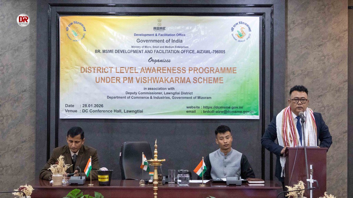 BrMSMEDFOAizawl's tweet photo. A District Level Awareness Programme on the PM Vishwakarma Scheme was organized on 28.01.2026 at the DC Conference Hall, Lawngtlai, by the Br. MSME–Development and Facilitation Office (DFO), Aizawl, under the Ministry of Micro, Small and Medium Enterprises, Government of India. https://t.co/PHDtWhaPRS