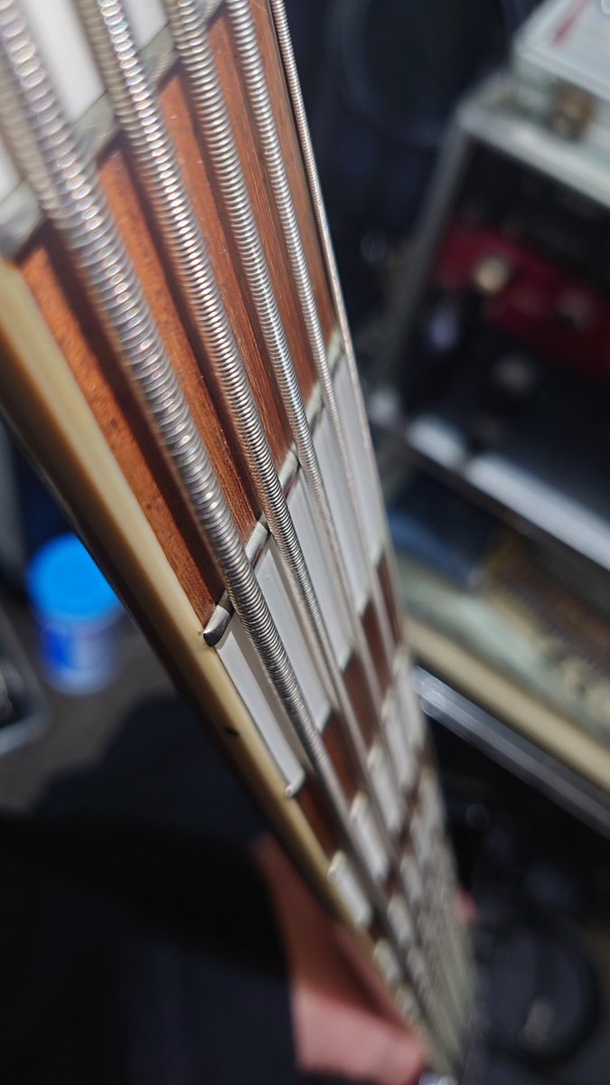 やはり元々半音下げセッティングだったものをレギュラーにするのは宜しくない､一応調整はしてたけど納得いかないので一からセッティングし直し､限界まで攻めてとりあえず良しとします🤔