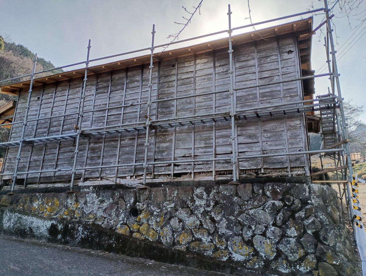 管理棟の改修工事の途中経過が見られて良かった。
夜景はもちろん今日は星も。

#GROVEcampinghill