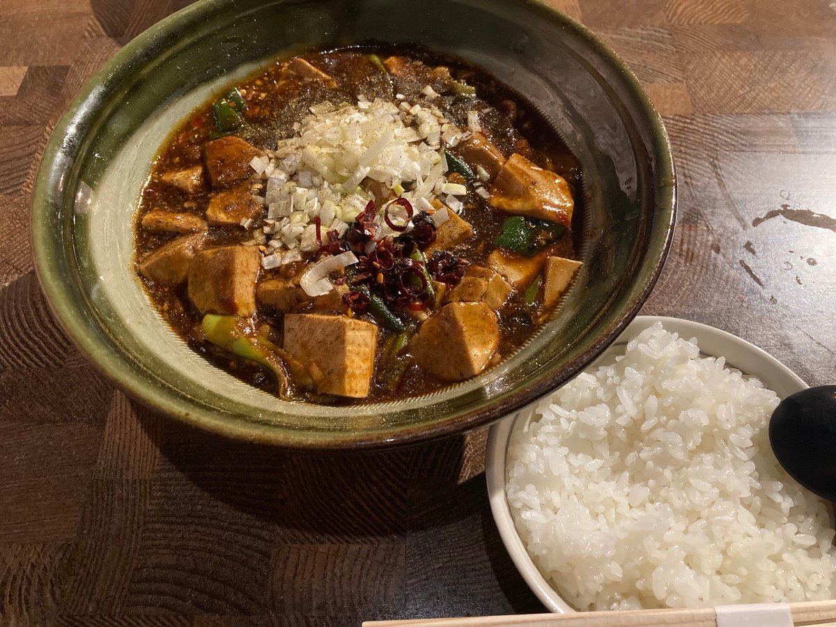 I'm at すするか、すすらんか。 心斎橋店 in 大阪市, 大阪府 app.foursquare.com/share/checkin/…