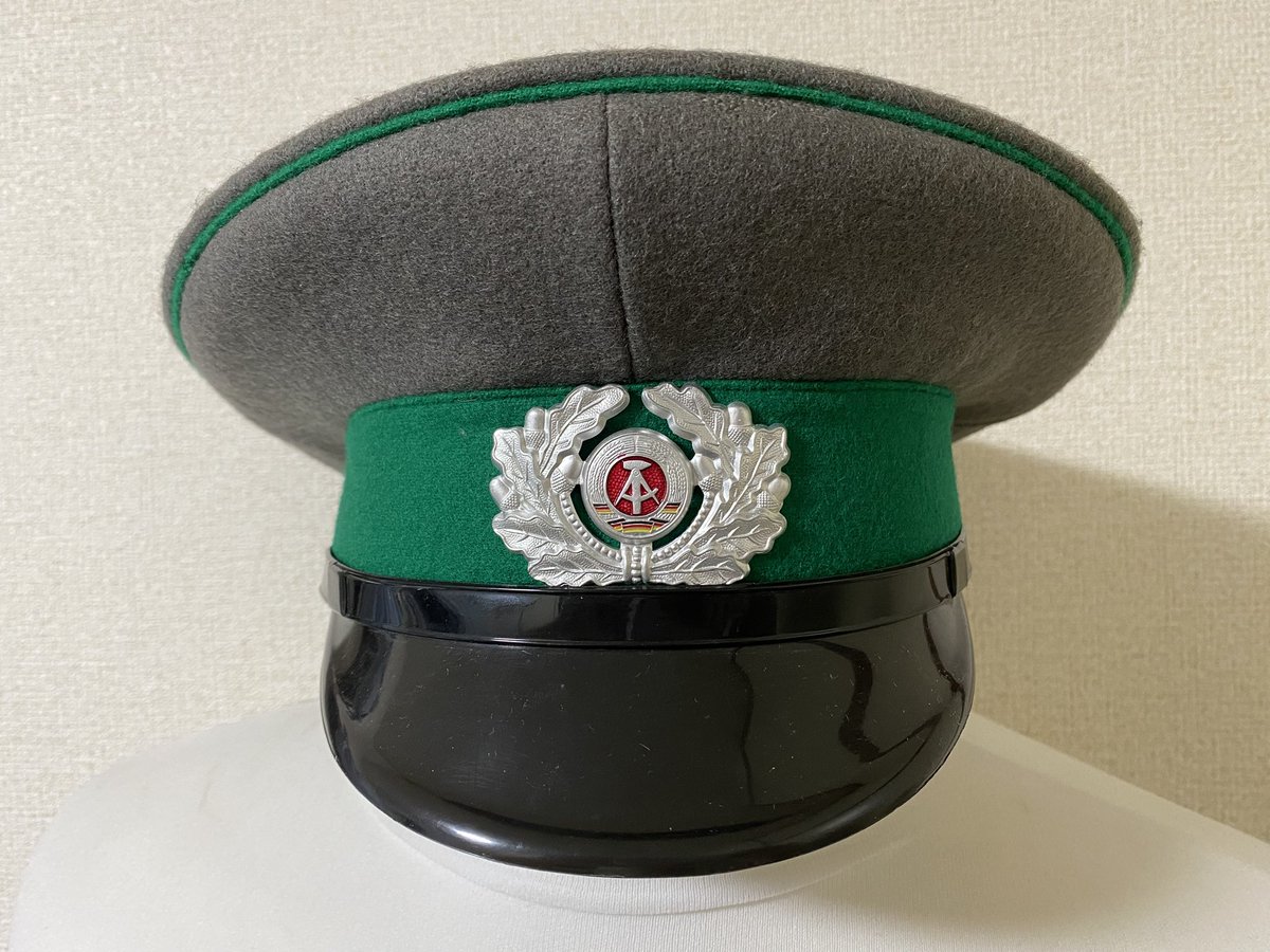 顎紐を交換しました。東ドイツ国境警備隊制帽サイズ58を送料別10000円