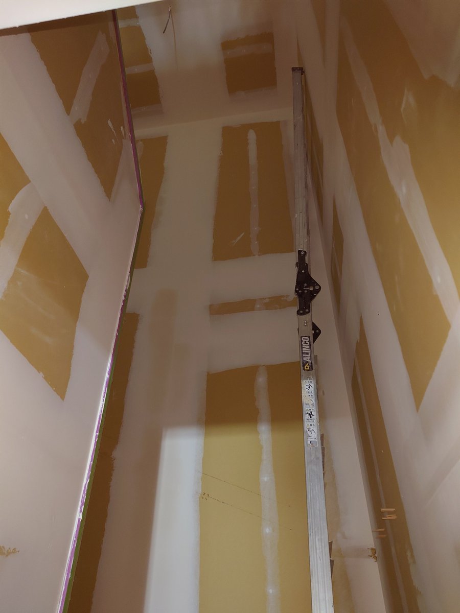 ShinkensoDW's tweet image. シンプルモダンな家×ドライウォール&amp;amp;塗装仕上げ。個人的に好き。
仕上がりを見たかった。。。
＃Drywallfinish