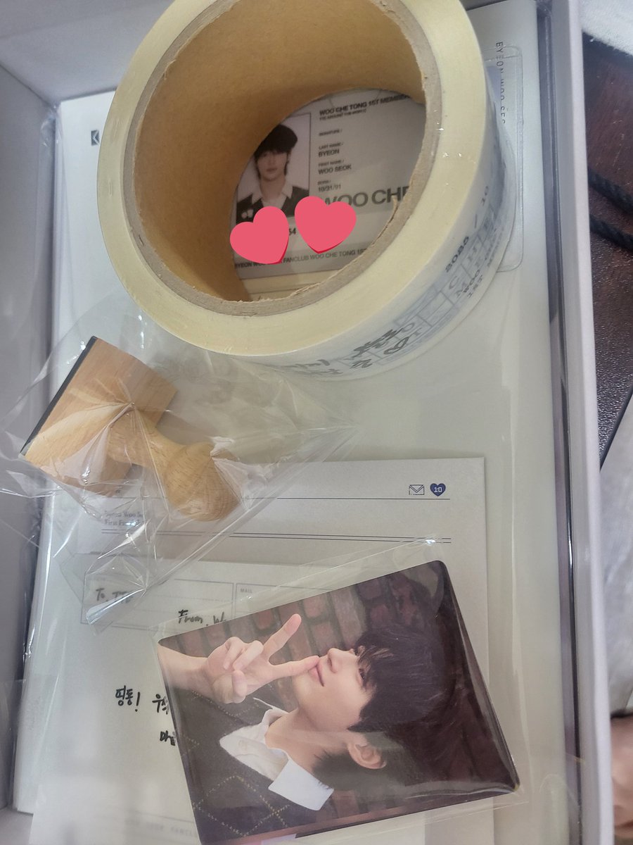 아니 솔직히 시그보다 키트가 더 좋으면 어쩌자는거야??(시그도 퀄리티 좋음)근데 이건 멤버쉽 가입에 있는 키트잖아..이렇게 퀄리티가 좋다고~대박~개좋음