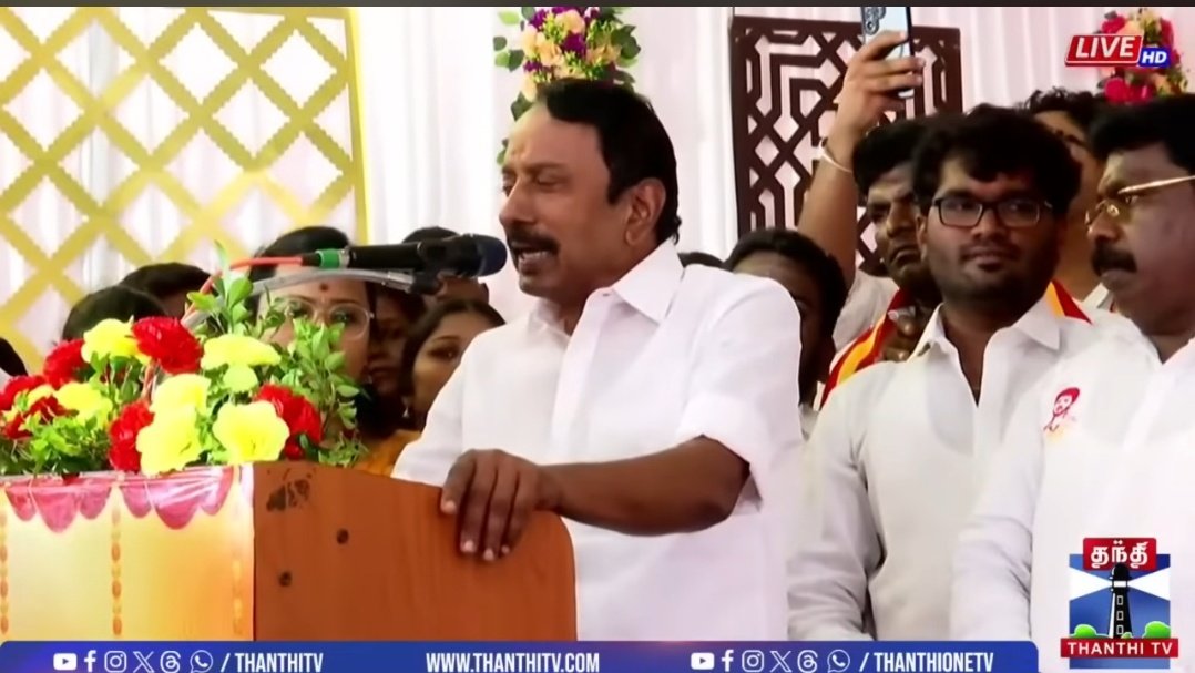 பூஜா ஹெக்டே  இன்று தமிழ்நாட்டில் இளைஞர்களின் எழுச்சி நாயகியாக வலம் வருகிறார். இவரிடம் ஏதோ ஒரு ஈர்ப்பு,காந்த சக்தி உள்ளது  கண்டிப்பாக பிற்காலத்தில் இளைஞர்களின் கனவு கன்னியாக வலம் வருவார்  என்று ஆறு வருடம் முன்பே கணித்தேன்