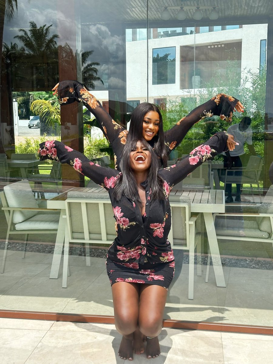 Quote this picture of you on/during a vacation 
Meanwhile our dresses from <a href="/Belsenofficial/">Belsen</a> send a dm to order yours.