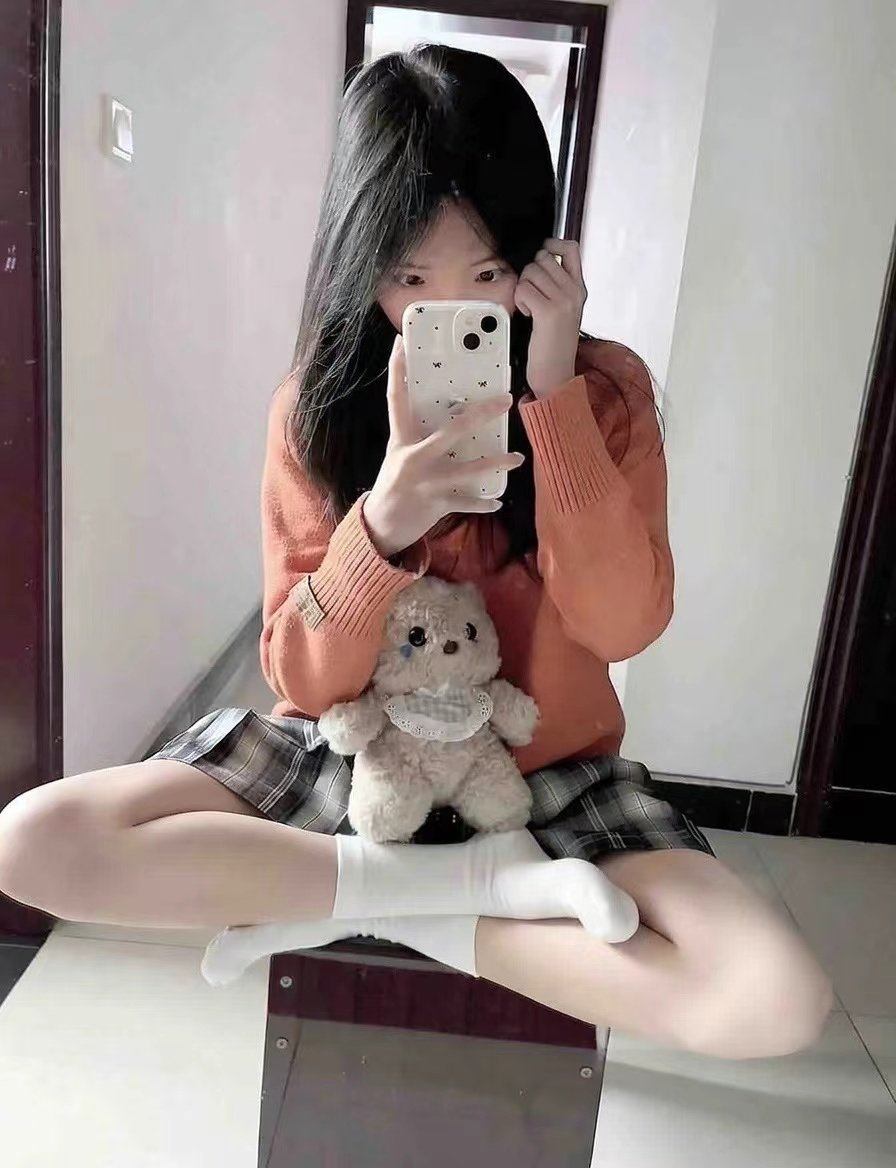 PressureReality's tweet image. 白袜甜甜的！
#女高