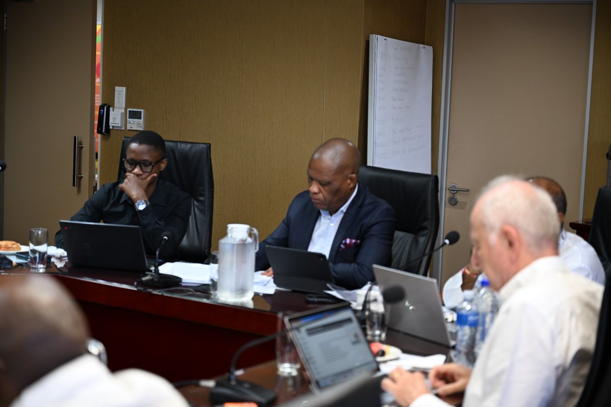 NationalCoGTA's tweet photo. 📌Centurion | Earlier today, Deputy Minister Namane Dickson Masemola received a comprehensive presentation on the Draft Revised White Paper on Local Government 2026 #WPLG

The engagement marks another milestone in advancing the commitment that #EveryMunicipalityMustWork https://t.co/c7m062blpt