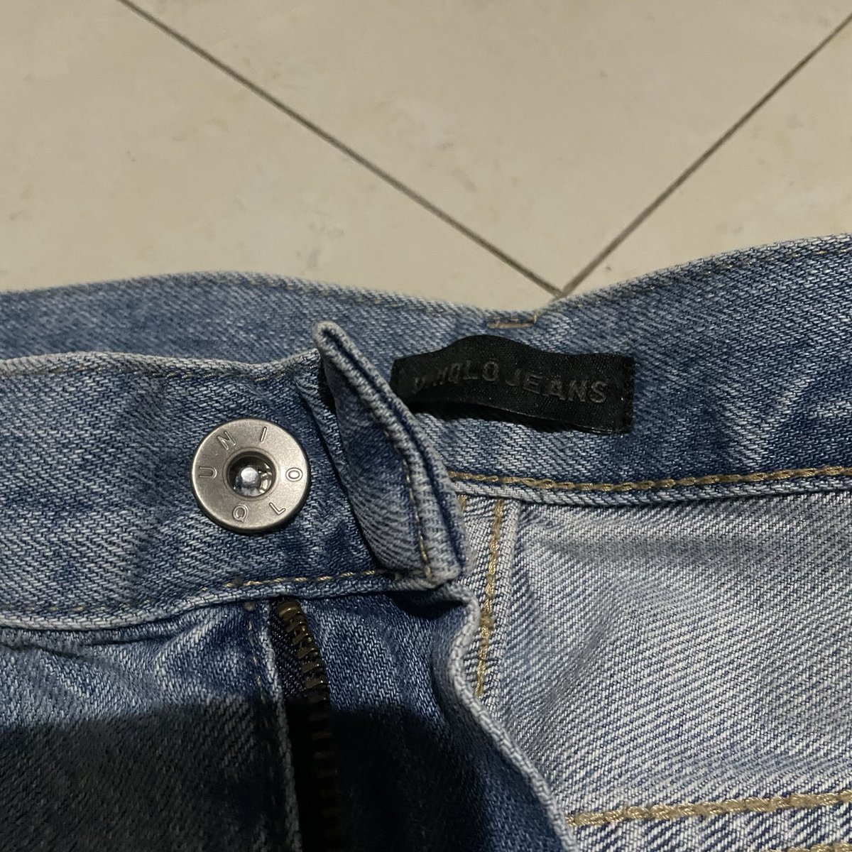 nnembalap's tweet photo. Ada juga yg uniqlo denim 50 nego semua deh. Btw aku
waist: 68-69 cm
hips:  83-84 cm https://t.co/0fU5q9eHd2