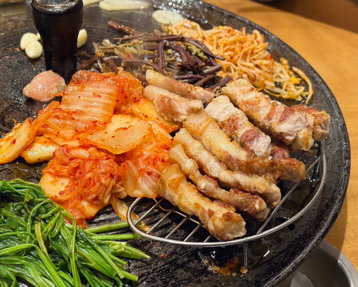 ha0upup's tweet photo. 요새 아주 잘 먹고 다님 https://t.co/6DwSQpP1yl