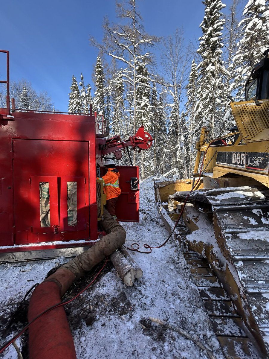 AbcourtMines's tweet photo. Good Morning from our 100% owned  Flordin gold property in Quebec

Despite the Minus 36 degrees Celsius (-32.8 Fahrenheit) we are starting our 20,000 metres drill campaign

Mining Gold $ABI.V Exploration drilling discovery precious metals silver https://t.co/wElWBHG0iG