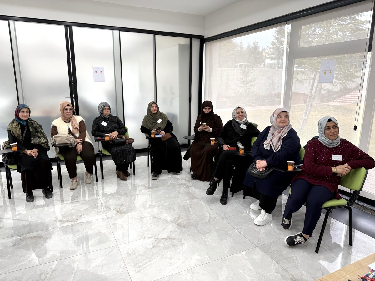 Erken Dönemde Güçlenen Aileler: DOSD Meram Psikoeğitim Programı

DOSD Meram tarafından, Selçuklu Sosyal Hizmet Merkezi’ne bağlı 0–6 yaş down sendromlu birey velilerine yönelik planlanan 4 oturumluk psikoeğitim programının 1. oturumu gerçekleştirildi.

İlk oturumda psikolojik