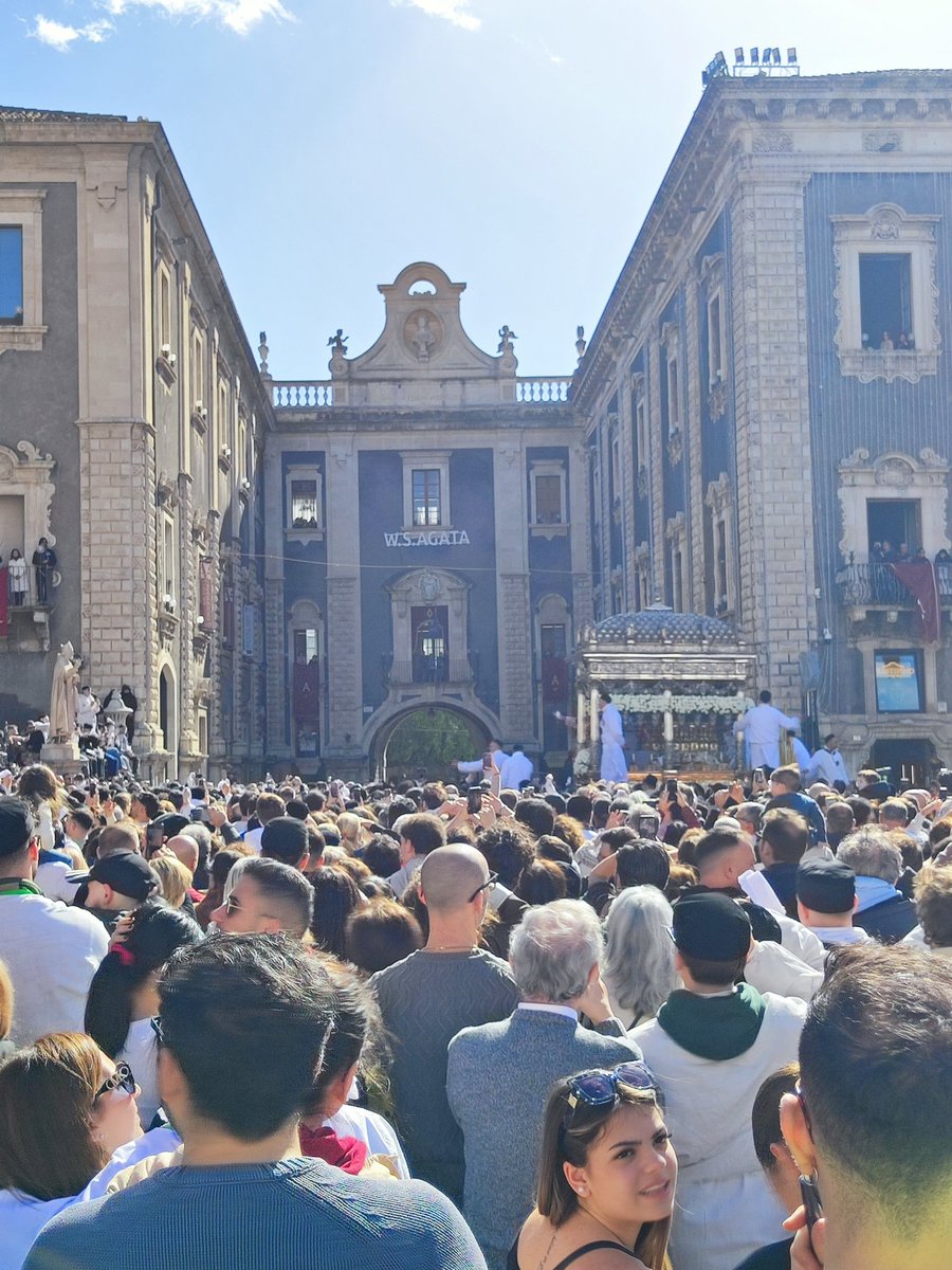 #unnieasanta e anche per quest'anno #Santagata rientra e la tristezza di non rivederla prima del 17 Agosto