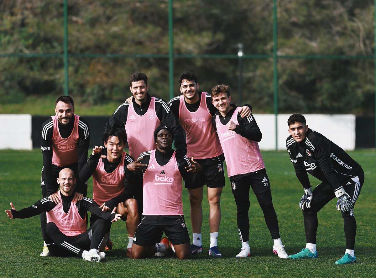 “Cerny mutsuz. Beşiktaş’tan gitmek istiyor. Sergen hoca onu da yiyecek.”

Scout Kartalları:))))))))))))))))))