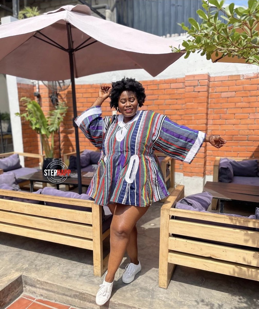 lydiaforson's tweet photo. I hear we’re throwing it back y’all! 

#fugufriday https://t.co/zuBOyQb3mc