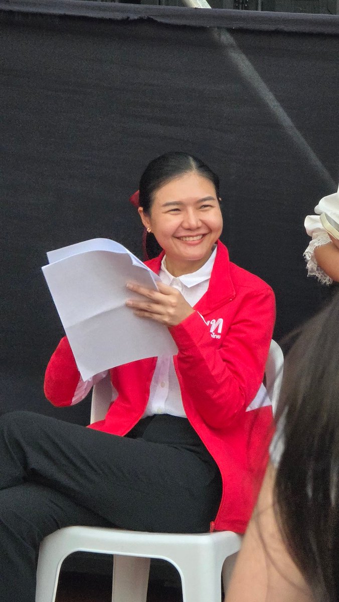 ยิ้มสู้ ส่งกำลังใจ เพื่อไทยทำได้ #9