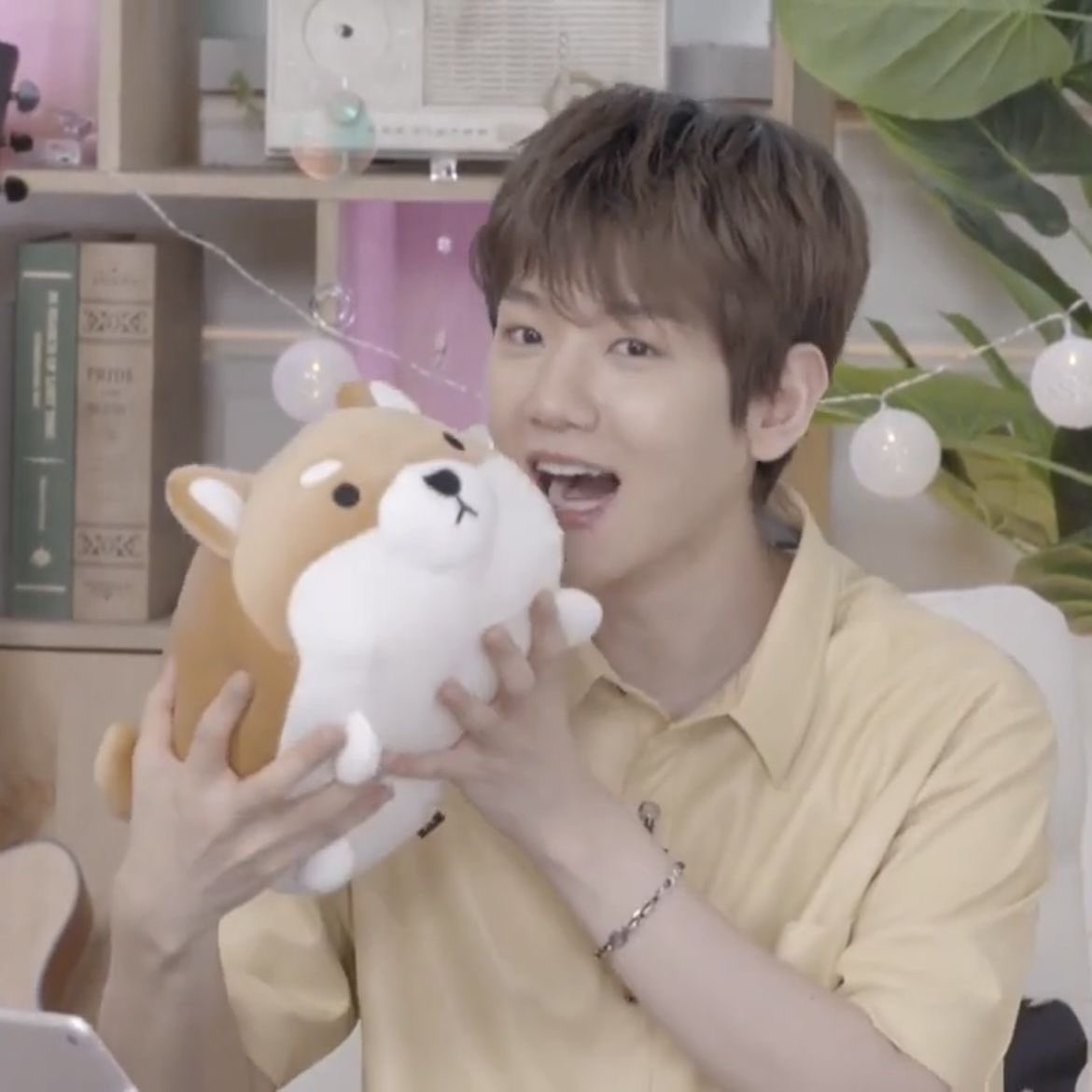 seeing you smile it make me happy too 🥹🥹😭😭❤️❤️❤️