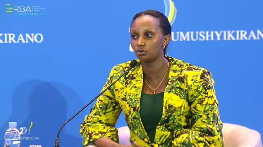 #Umushyikirano_20
Itangazamakuru ni umufatanyabikorwa wa leta. 

Umuyobozi w'Urwego rw'Abanyamakuru bigenzura <a href="/RMC_Rwanda/">RMC</a> madame <a href="/ScoviaMutesi/">MUTESI SCOVIA</a> yagaragaje zimwe mu mbogamizi itangazamakuru rigihura nazo.
<a href="/RURA_RWANDA/">Rwanda Utilities Regulatory Authority - RURA</a>