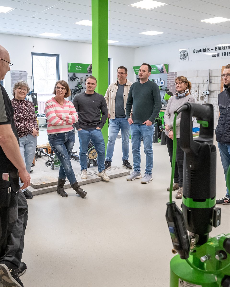 EIBENSTOCK_PT's tweet image. Dealer trainings are on the agenda again this year—alongside many other sessions 🎓💡
A hands-on way to deepen knowledge around power tools.

#Elektrowerkzeuge #Powertools #Fachhandel #Dealers #werkzeughändler #werkzeug #werkzeugefürprofis #werkzeugliebe #baustoffhandel