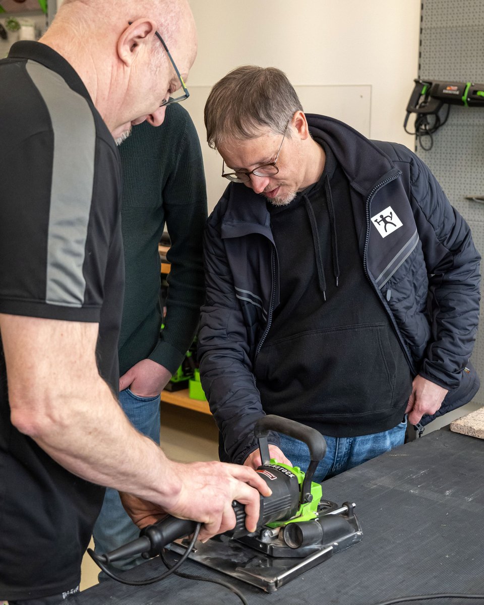 EIBENSTOCK_PT's tweet image. Dealer trainings are on the agenda again this year—alongside many other sessions 🎓💡
A hands-on way to deepen knowledge around power tools.

#Elektrowerkzeuge #Powertools #Fachhandel #Dealers #werkzeughändler #werkzeug #werkzeugefürprofis #werkzeugliebe #baustoffhandel