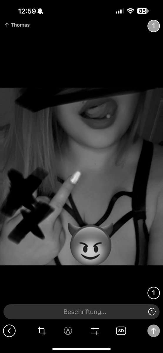 MdQueen1k's tweet photo. Du kommst immer wieder zurück 😂👠👑
#moneydom #findom #geldherrin #russianqueen #süchtig #zahlen #paypig #mdd #slave #mistress #goddess #middlefinger #fuuu https://t.co/XPQ6Hr6uXy
