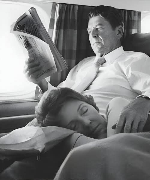 CrazyVibes_1's tweet image. Ronald Reagan was the first U.S. president who had been divorced. His first marriage, to actress Jane Wyman, ended because she chose to walk away. By all accounts, she wasn’t the easiest person to be married to — she filed for divorce from her second husband just a month after…