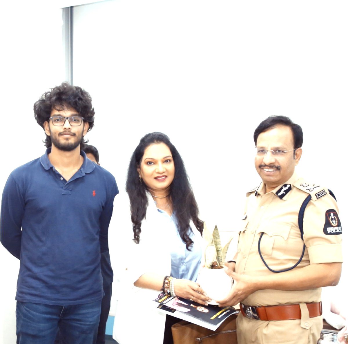 lakshmi2011's tweet photo. Very much #Delighted to be on the cover page of TheCconnects Magazine 🎉
Our #AI team at the new office in #TajDeccan, Banjara Hills, where we are developing music and films with the help of #ArtificialIntelligence, was featured on this special occasion.
Special thanks to #Hyderabad Commissioner of Police Shri V. C. #sajjanar Garu, whose gracious presence added immense stature and value to the magazine #launch.