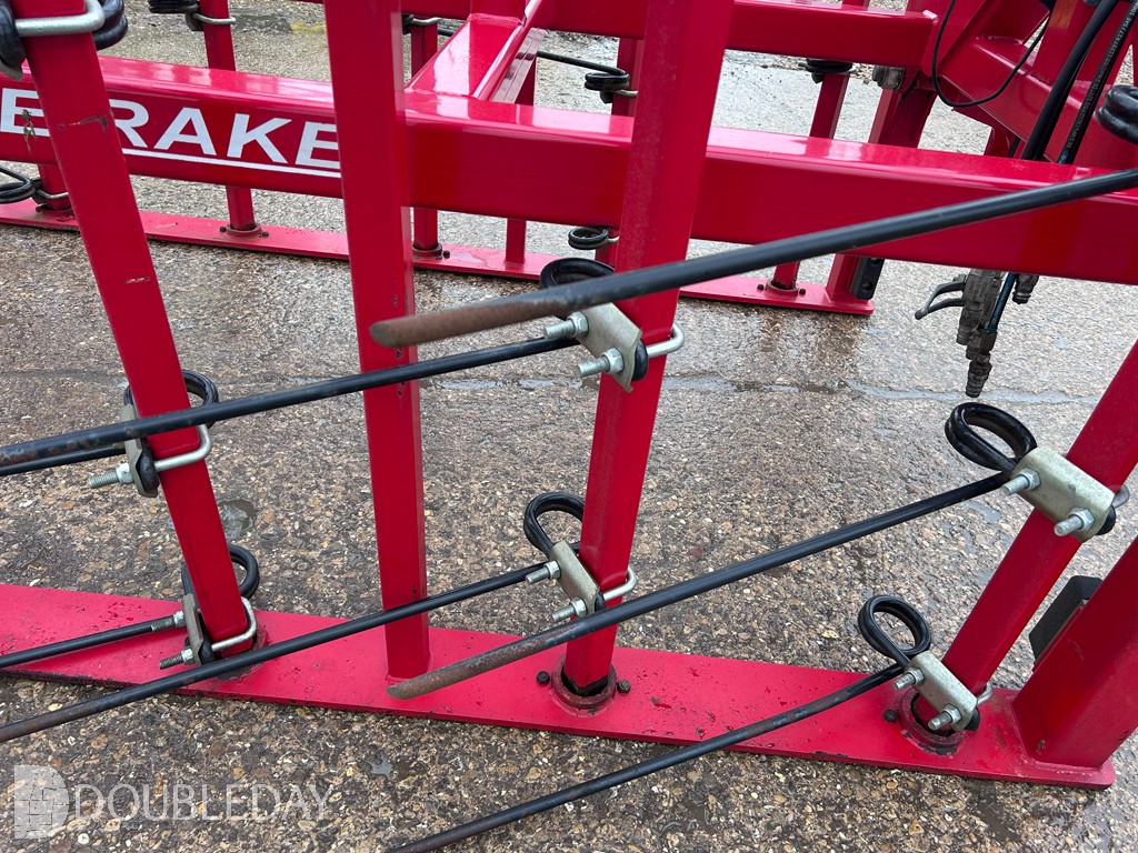 Doubleday Group tweet media