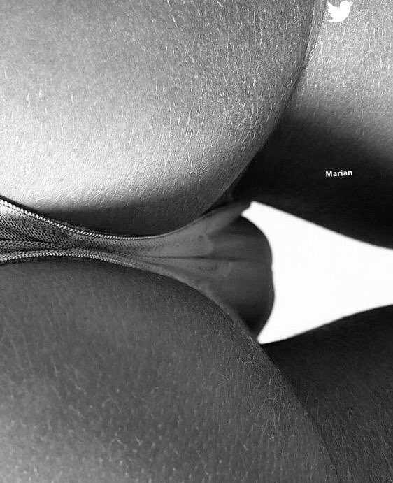 DMarian17's tweet photo. Hoy solo quiero acercarte mis labios callados, hinchados, y dejar que tu boca pecaminosa los tome, los abuse sin medida y los deje chorreando poesía.

ღ❥

#EroTuits
#MorfinaEnLetras
#ViernesDeLabios https://t.co/kMG03vOeWN