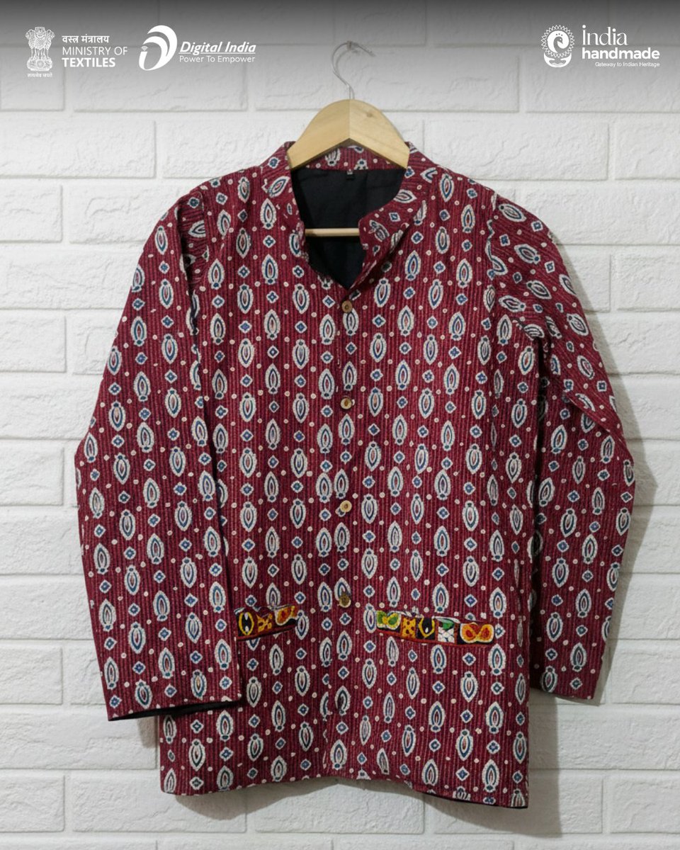 Indiahandmade_'s tweet photo. A jacket with a story ❤️ Hand-embroidered Kutchi beauty from Gujarat—artisan-made, elegant & timeless
✨ Explore. Support. Empower. #Indiahandmade #SupportArtisans #HandloomIndia #VocalForLocal #MadeInIndia #CraftsOfIndia #ArtisanEmpowerment #HandicraftsIndia https://t.co/9nIqPP2ymF