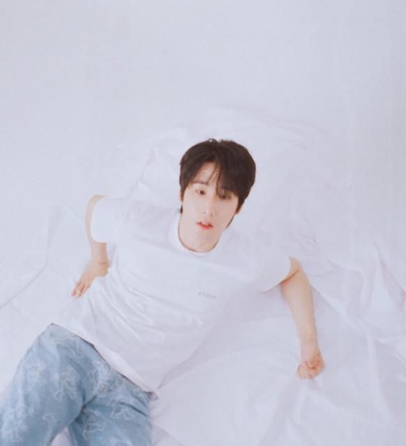 NoteLyricsCom's tweet image. Eldon just dropped a surprise acoustic set online, and fans are loving the raw vibes! The highest-ranking artist in the last hour was Eldon! hipermusicas.com/eldon #Eldon #lyrics #music