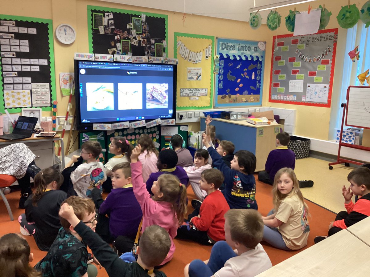 NantCelynY3's tweet photo. Dosbarth Redwood &amp; Yew love discussing ‘Would you rather’ or ‘Zoom in, Zoom out’ questions on Explorify and expressing our ideas and giving reasons why before dinner time!
@nantcelynschool https://t.co/rP4i9zL8Qy