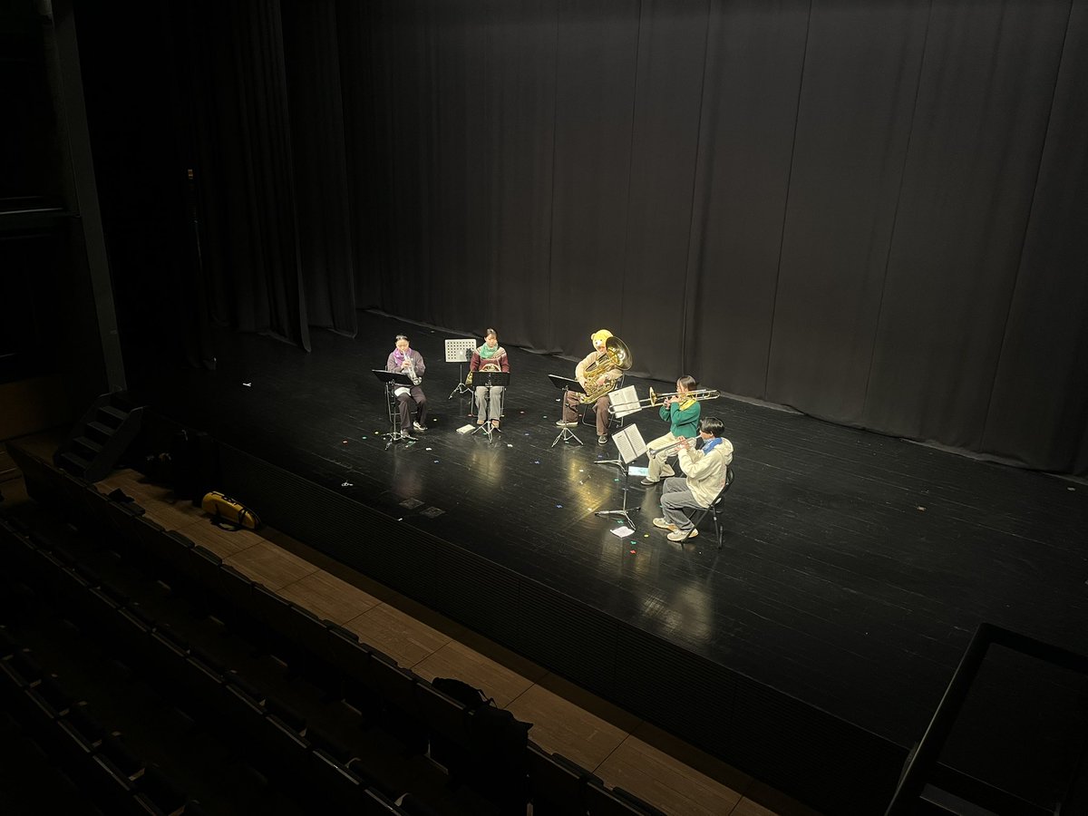 BrassTKB's tweet photo. 【前日練習、ゲネプロを実施しました🎺】

広報担当です！

��きほど前日練習、ゲネプロを終え、準備万端です🔥　各曲最後の仕上げを終え緊張の募るところですが、素敵な演奏会にすべく頑張りたいと思います！

明日、2/7はカピオホールへ！ https://t.co/7ktunXBAqN