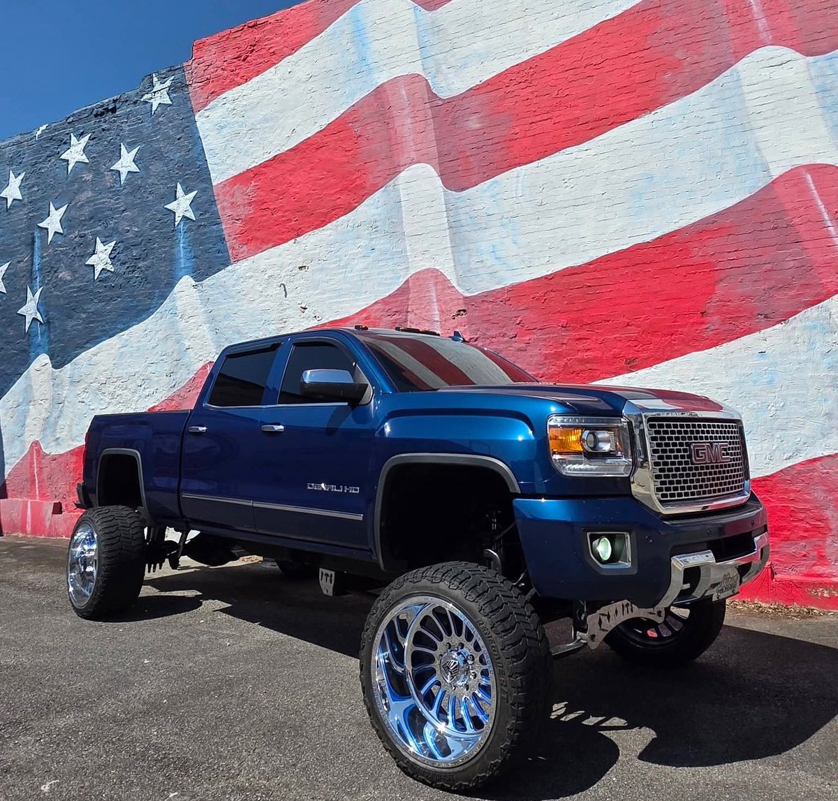 Mileage_impo's tweet photo. 2015 GMC Sierra 2500 6.6L V8 with 870,000 miles (1,400,129 km) on the clock. https://t.co/to08DdCY5p
