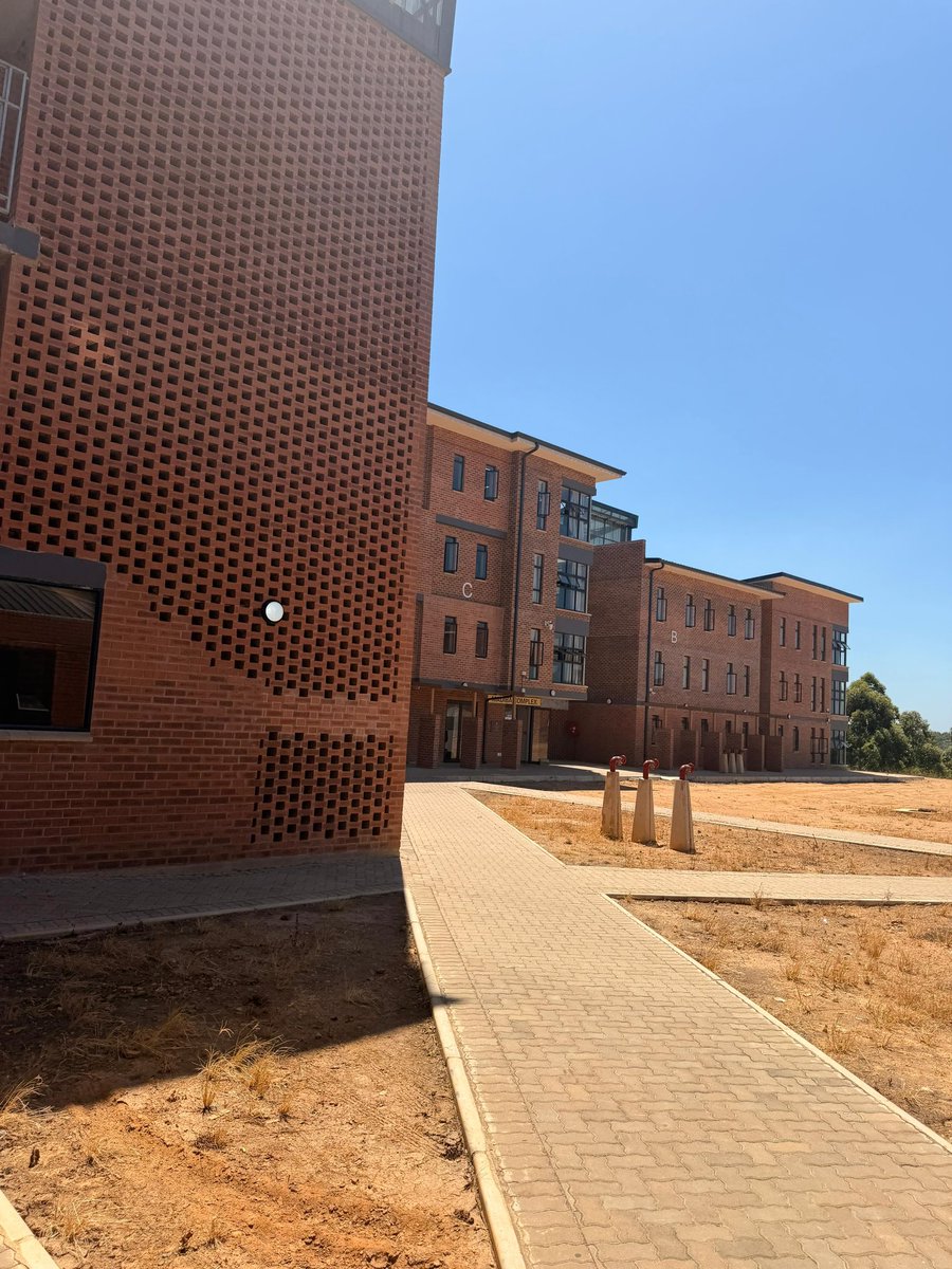 We have moved along to University of Zululand. The walkwabout  here started at the new residences being built. Students are already there using infrastructure. I enjoyed interacting with some of them who come from as far as Mpumalanga.
#DHET
#UniZulu