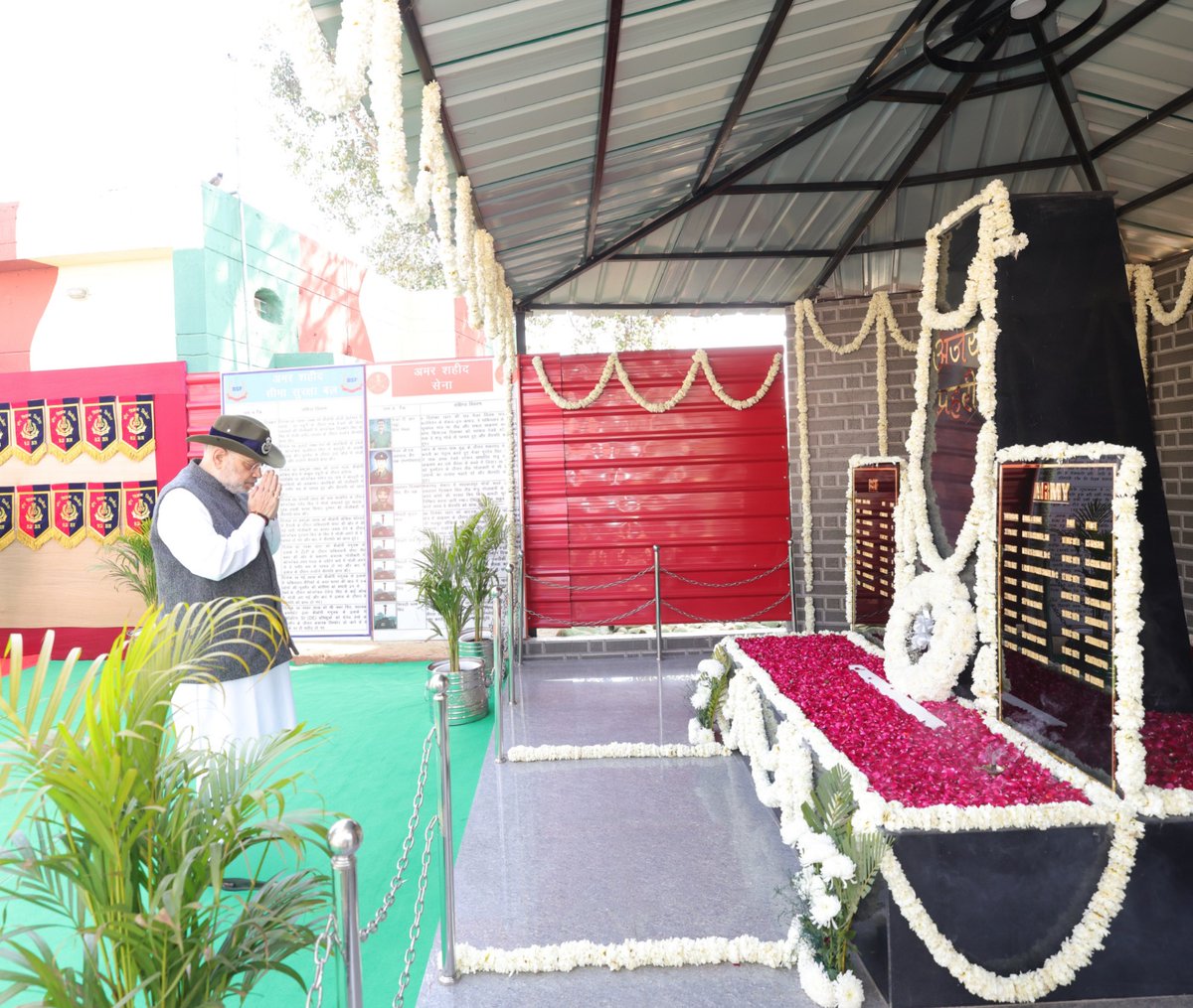 jyotich502's tweet photo. सीमा सुरक्षा में लगे हर BSF जवान का योगदान अमूल्य है। उनका साहस और कर्तव्यनिष्ठा देश को निश्चिंत रखती है।
#BSFFirstlineofdefence #AlertBSF https://t.co/ZOdsw4r8aa