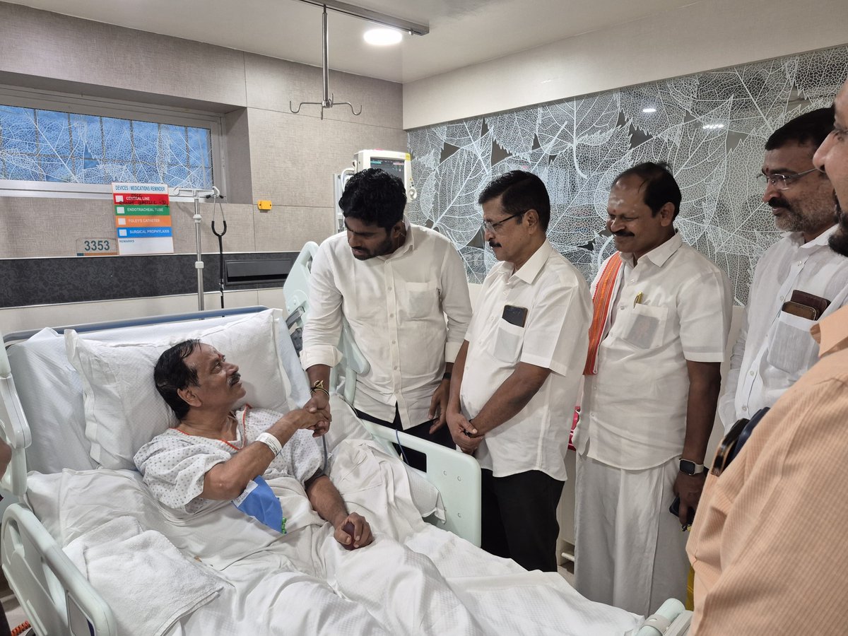 உடல்நலக் குறைவால் சிகிச்சை பெற்று வரும் அன்பு அண்ணன் திரு <a href="/HRajaBJP/">H Raja</a> அவர்களை, இன்று மருத்துவமனையில் சந்தித்து நலம் விசாரித்தேன். 

அண்ணன் திரு <a href="/HRajaBJP/">H Raja</a> அவர்கள் உடல்நலத்தில், நல்ல முன்னேற்றம் இருப்பதில் மகிழ்ச்சி. அவர் விரைவாக முழு நலம்பெற்று, அரசியல் களத்தில் தொடர்ந்து நீண்ட