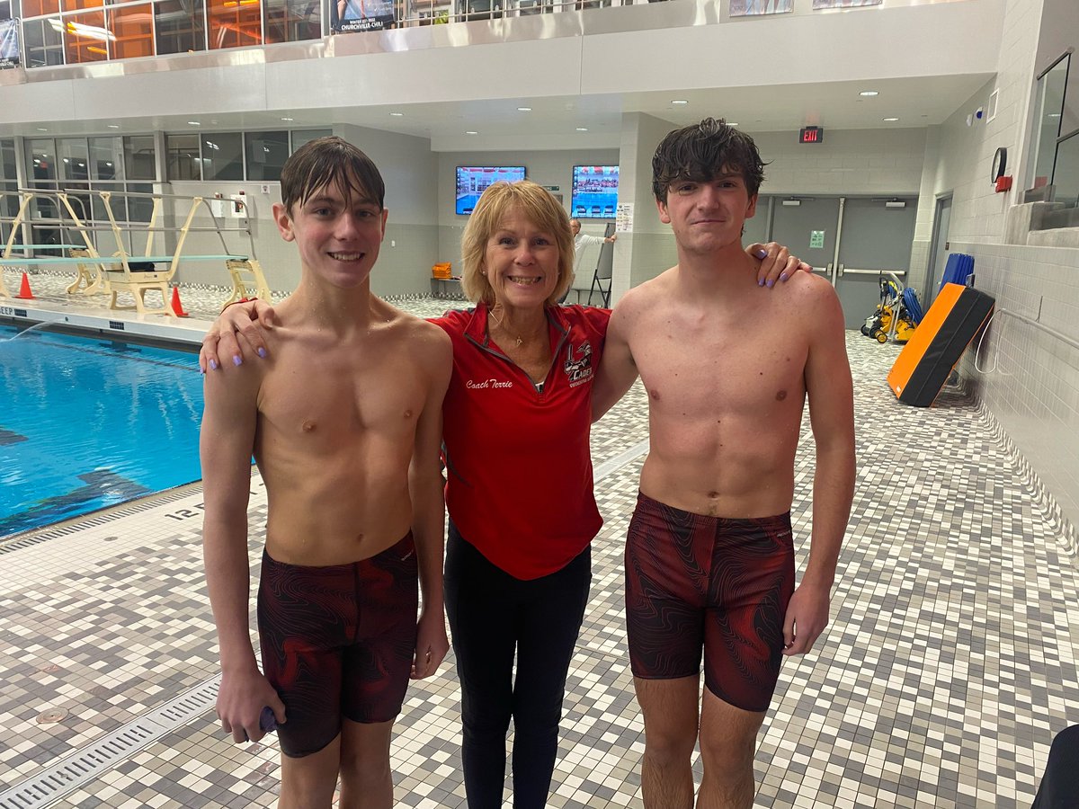 Hilton Swim/Dive tweet media
