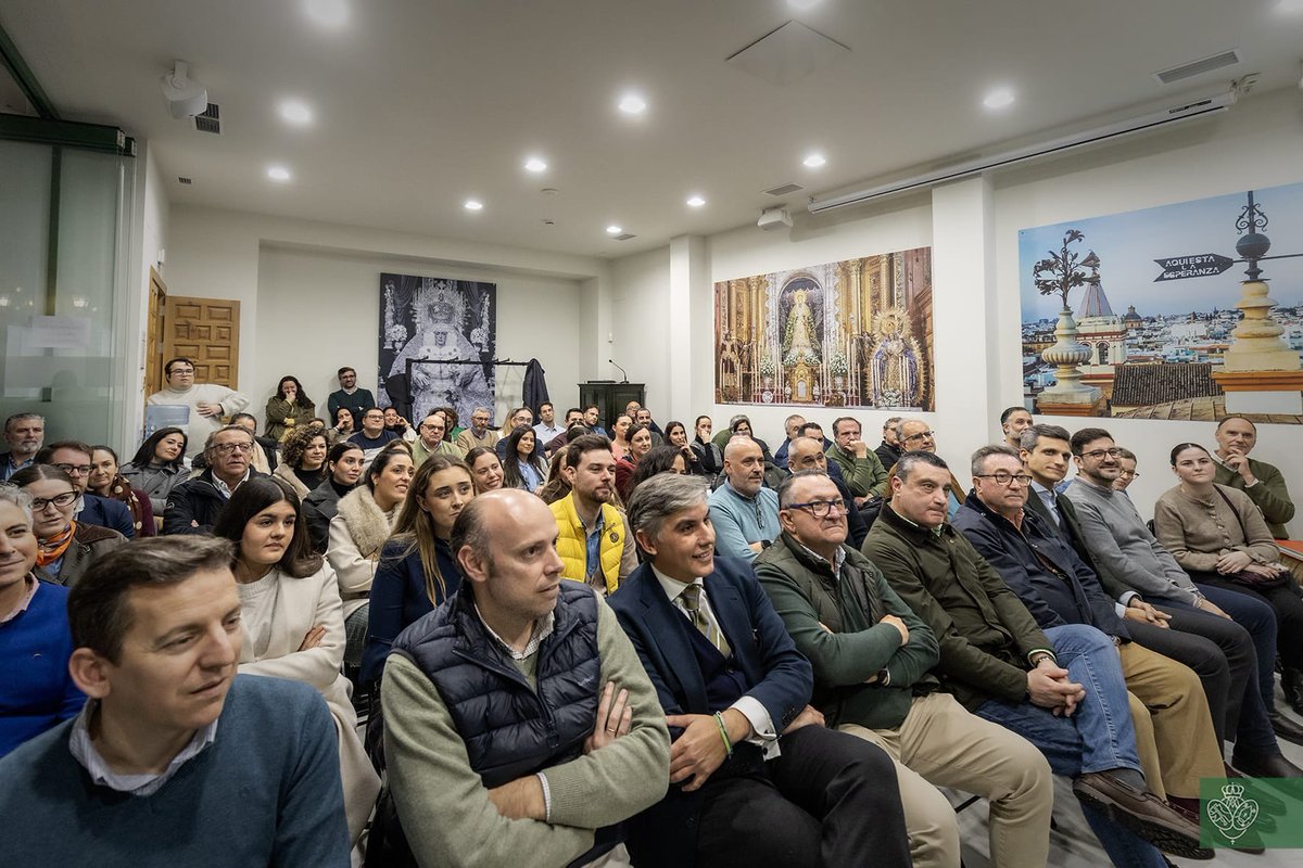 🟣 DIPUTADOS | La Hermandad de la Macarena ha celebrado la primera reunión general del Cuerpo de Diputados, un encuentro dirigido por el nuevo Diputado Mayor de Gobierno, NHD José Antonio Peñalosa, que marca el punto de partida para la organización de nuestra Estación de