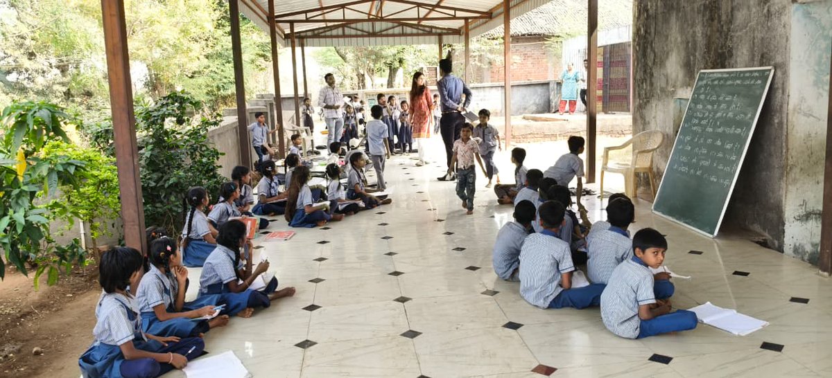 પ્રાંત અધિકારી, છોટાઉદેપુર દ્વારા
પિપલદા પ્રાથમિક શાળા અને આંગણવાડી કેન્દ્રની સ્થળ મુલાકાત લઈ
શિક્ષણ તથા પોષણ સંબંધિત પ્રવૃત્તિઓની સમીક્ષા કરી
અને સંબંધિત કર્મચારીઓને જરૂરી માર્ગદર્શન આપવામાં આવ્યું.
#chhotaudepur
#Education
#ChildWelfare
#PublicService
#DistrictAdministration