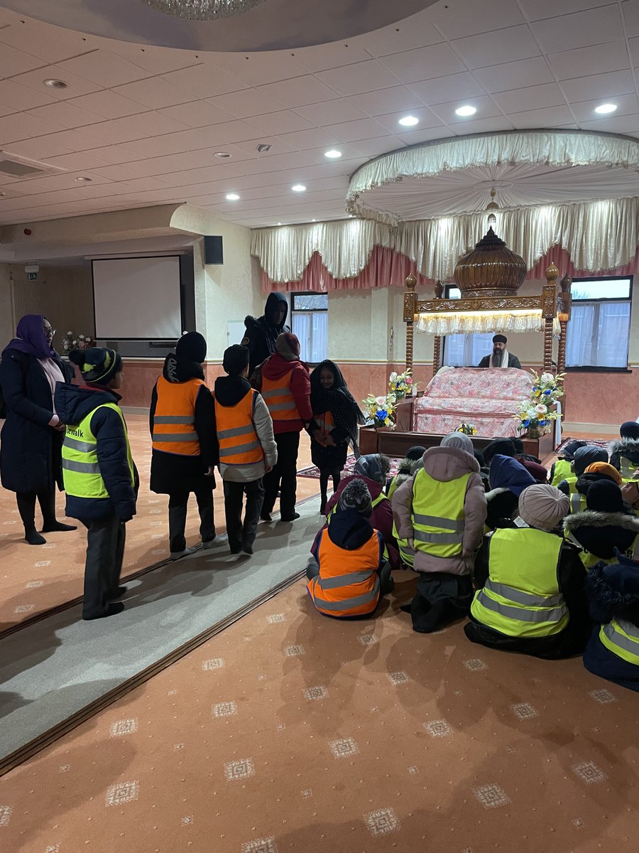 MountStewartSch's tweet photo. On Tuesday, Year 4 went to the Brent Sikh Centre as part of our RE unit this term. We experienced Sikh seva by having a drink in the langar and were able to see the Guru Granth Sahib up close! #tmssyear4 #tmssre https://t.co/Rn8vzQE9lu