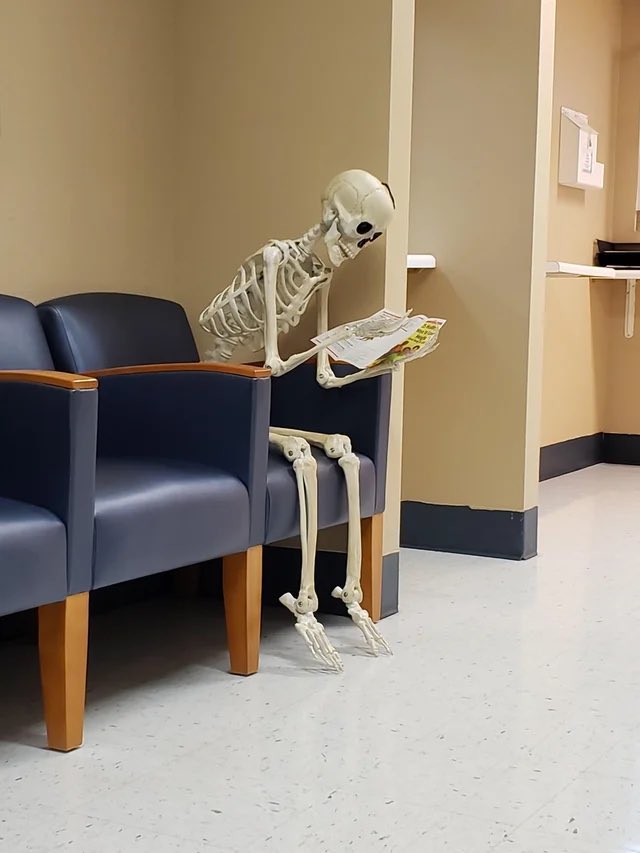 🔴 اولین باری که درباره پرونده هسته‌ای ایران مذاکره شد، سال ۱۳۸۲ بود و من ۲۳ ساله بودم و امروز در ۴۵ سالگی همچنان منتظرم ببینم مذاکره چی می‌شه!

عمر مفید و مؤثر من که به مذاکره گذشت، شما را نمی‌دونم!